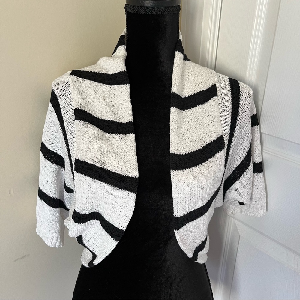 WD.NY Cropped Striped Bolero Shrug Sweater (M)